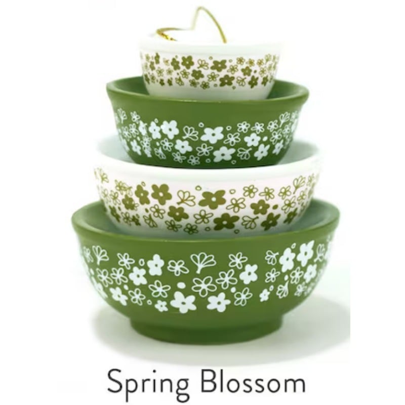 Vintage Stack Bowl Christmas Ornament – Classic Holiday Decoration